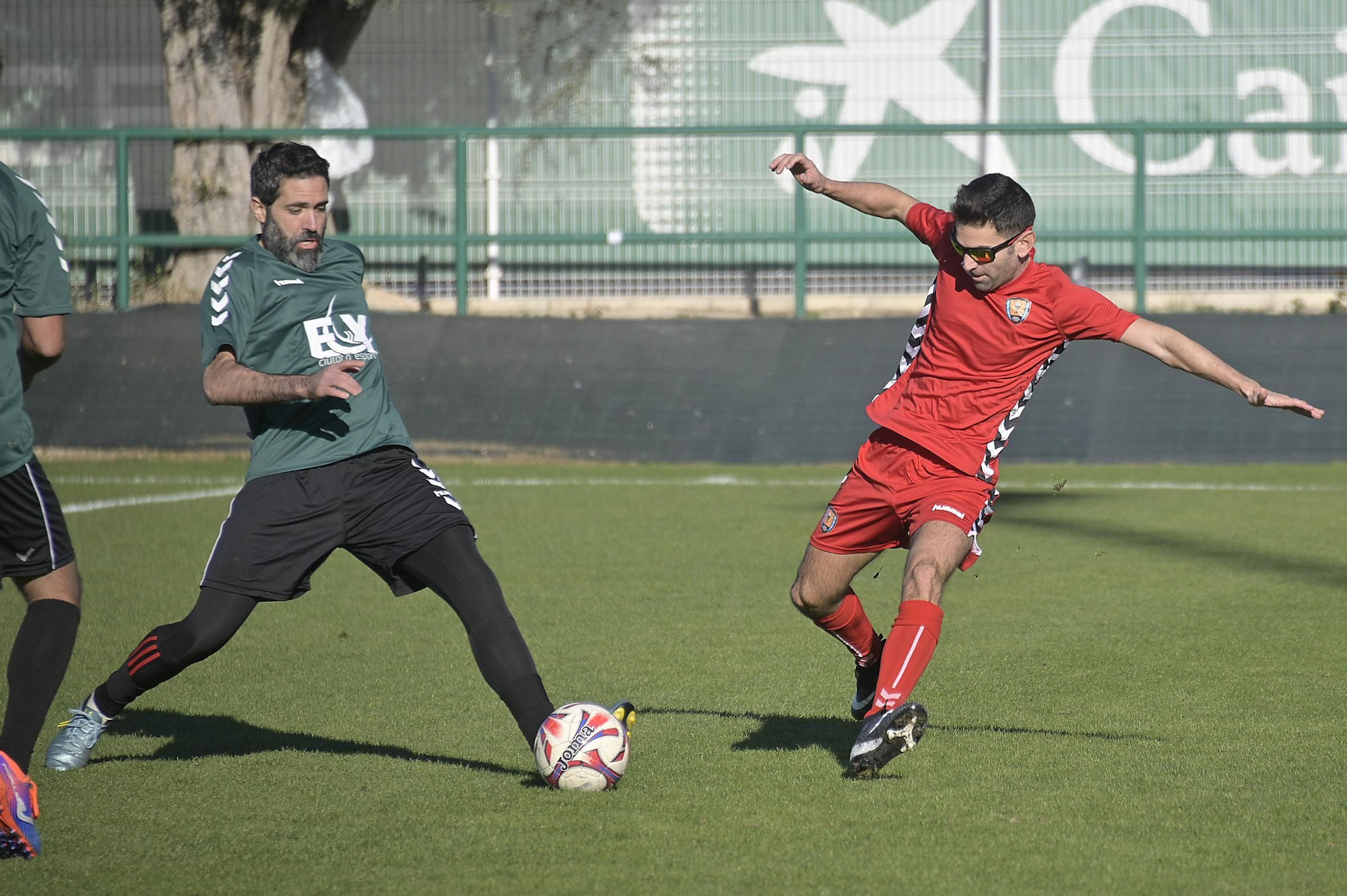 Partido de futbol benefico populares informadores