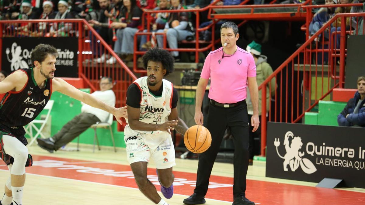 Bracey conduce el ataque del Fibwi Mallorca.