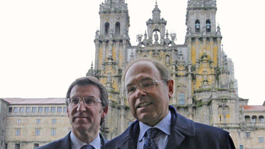 Alberto Núñez Feijóo y Pío García Escudero, esta mañana en Santiago.