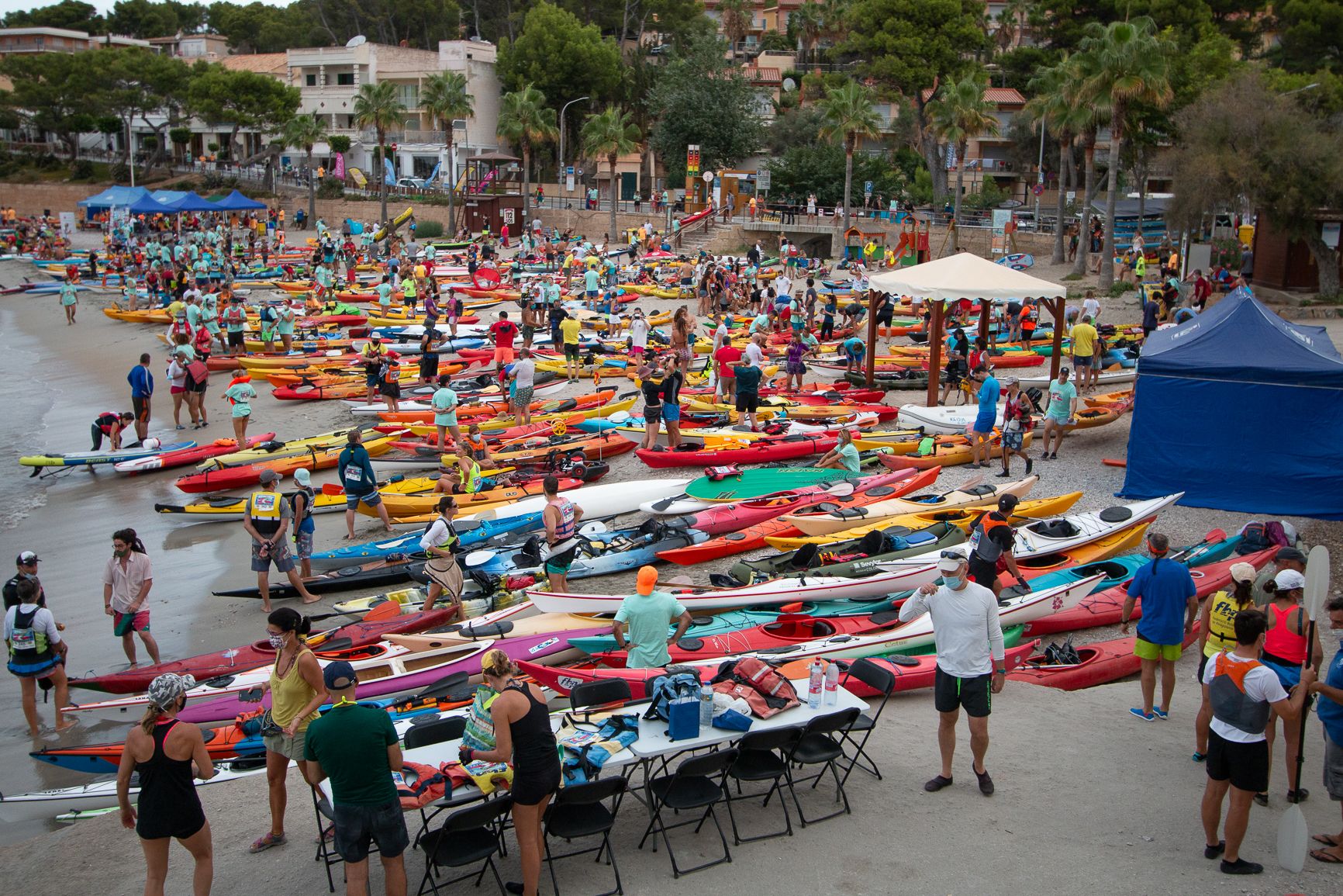 Volta a Sa Dragonera en piragua y paddle surf