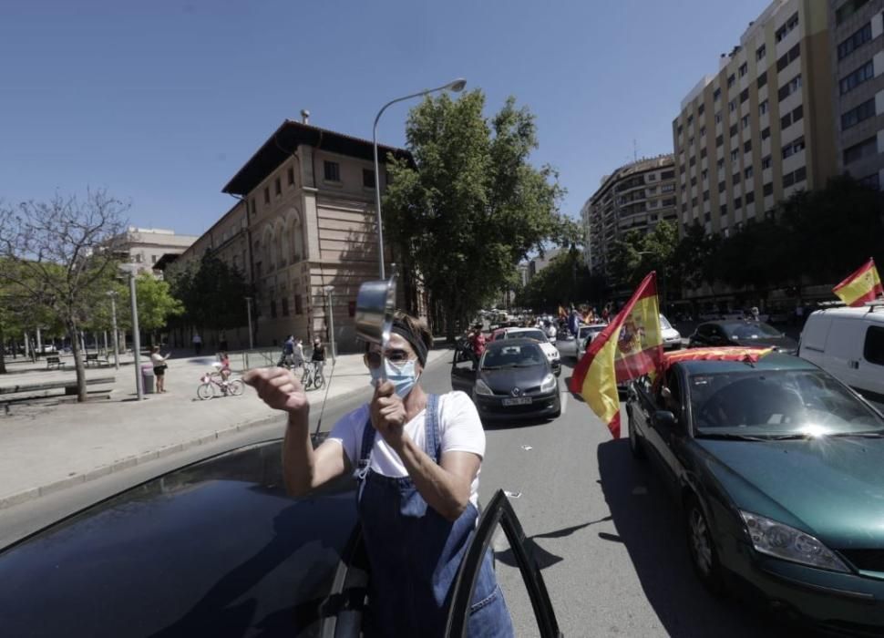 La protesta en coche de Vox colapsa el centro de Palma