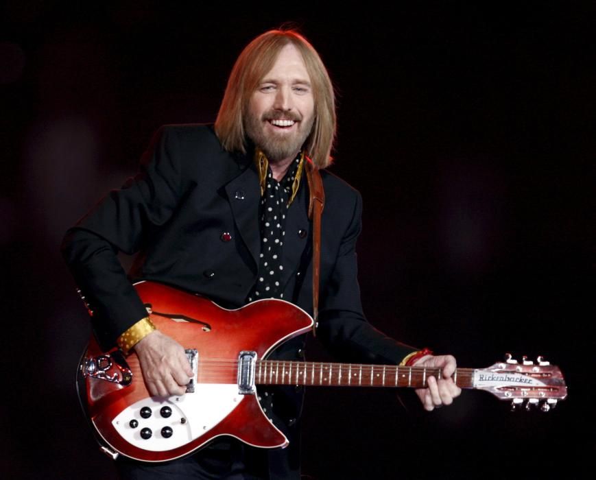 Tom Petty sufre un ataque cardíaco y es ...