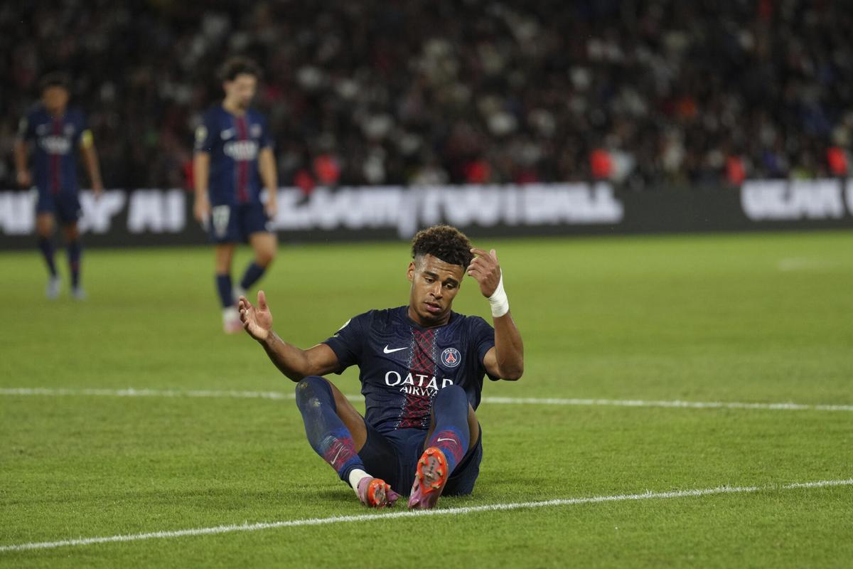 PSG's Desire Doue reacts during the League One soccer match Paris Saint-Germain against Angers at the Parc des Princes stadium, Friday, Aug. 22, 2025 in Paris. (AP Photo/Aurelien Morissard)