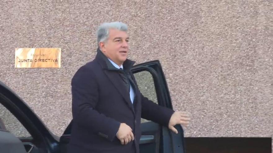 Laporta llega a las oficinas del Barça el último día del 2024 para tratar de cerrar la agónica inscripción de Olmo
