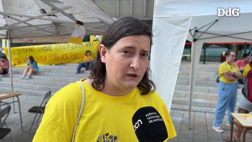Vídeo | Els docents gironins concentrats a la seu de la Generalitat de Girona