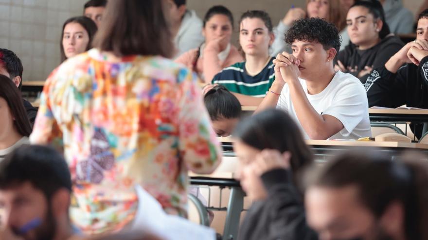 Університет Ла-Лагуни скасував магістерську програму: студенти вимагають поновлення навчання