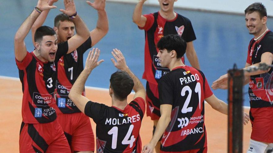 El Club Vigo suma desde el sufrimiento