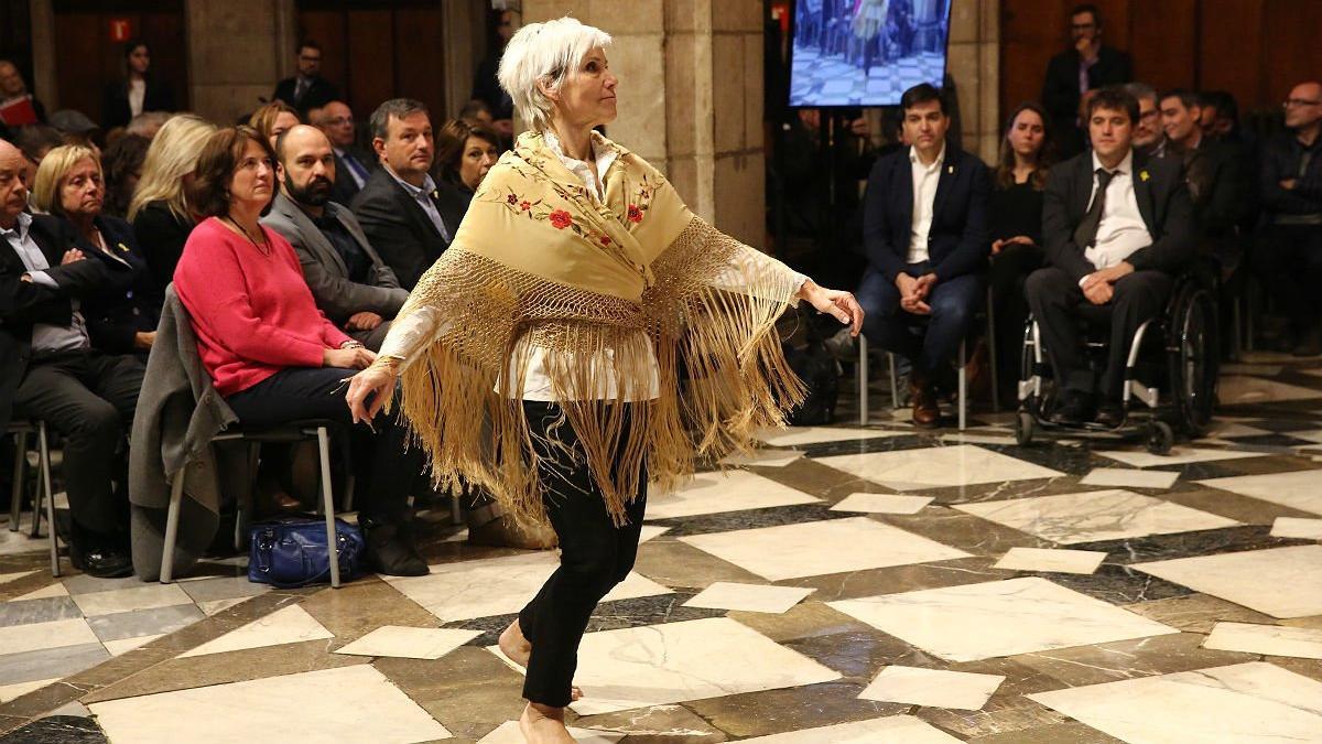 Baile durante la presentación del Consell per la República en el Palau de la Generalitat.