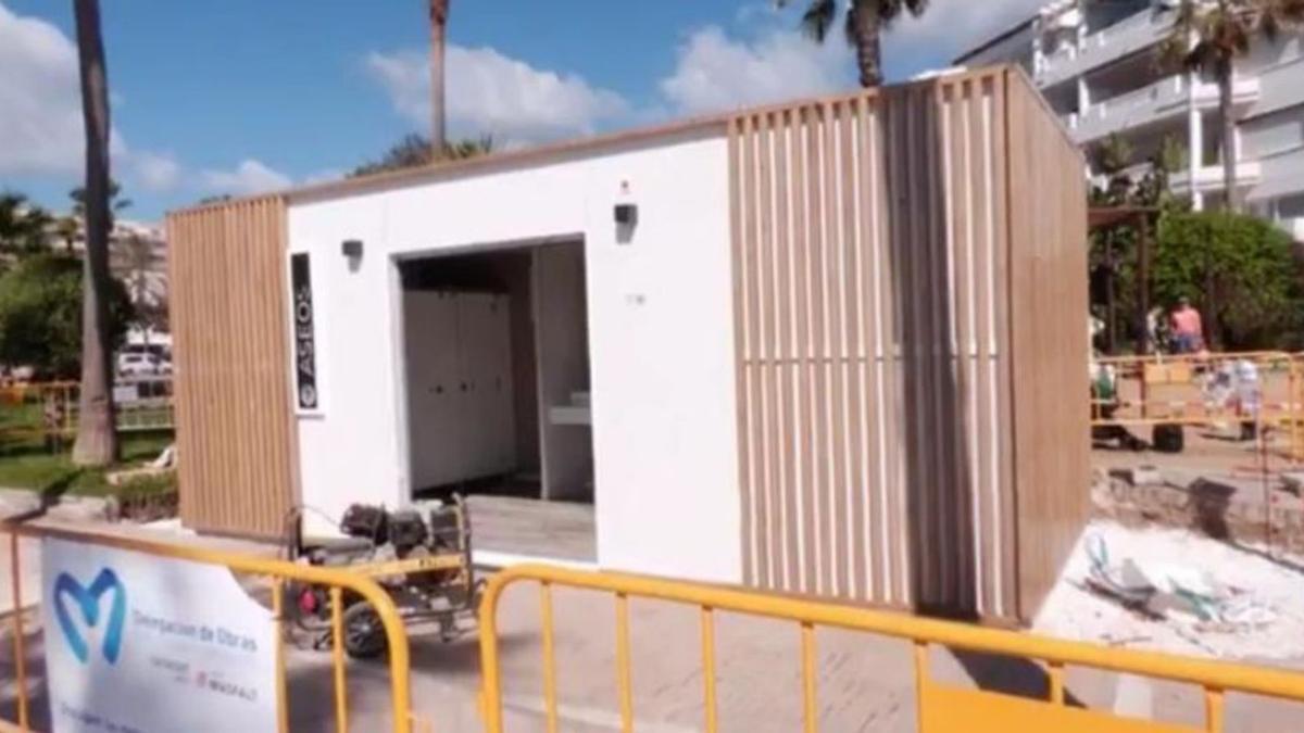 Uno de los módulos que el Ayuntamiento instala en el paseo marítimo.