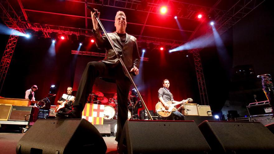 Loquillo durante su presentación en la edición 2017 del Iberia Festival de Benidorm