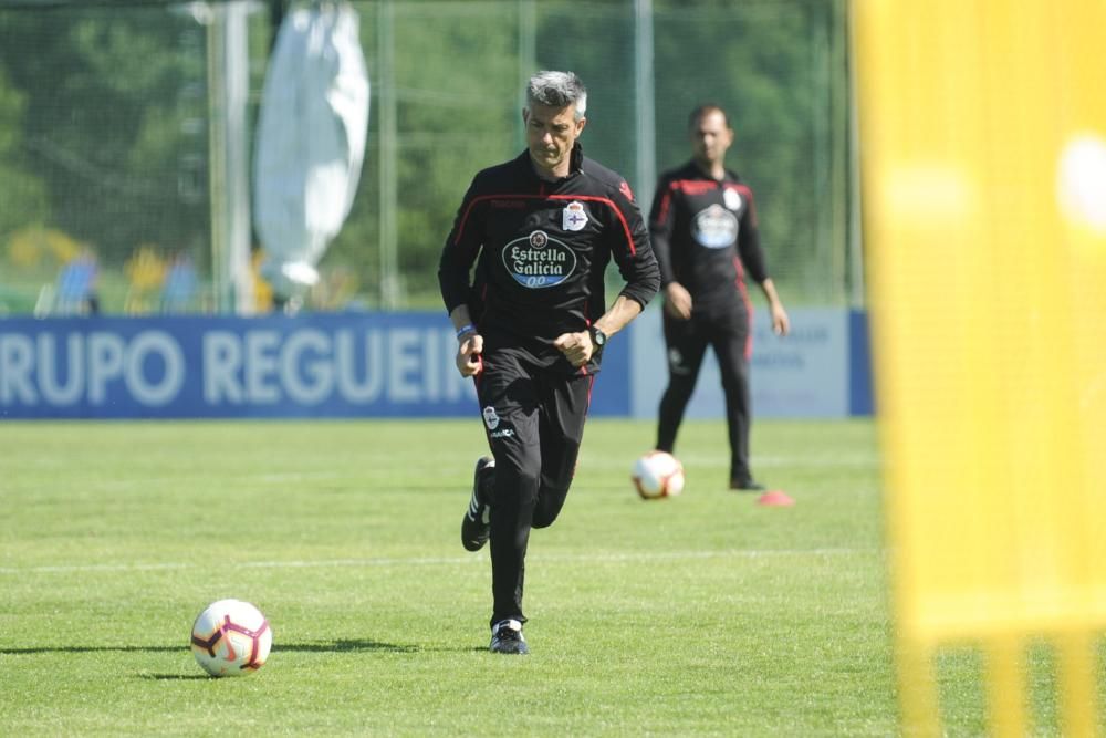 Los titulares ante el Cádiz tuvieron una sesión de recuperación. Los futbolistas que no actuaron de inicio protagonizaron una intensa mañana de trabajo. Se quedaron al margen Krohn-Deli y Borja Valle.