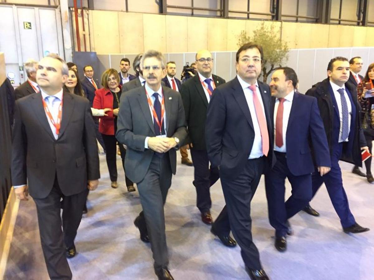 Los reyes, en el stand de Extremadura en Fitur