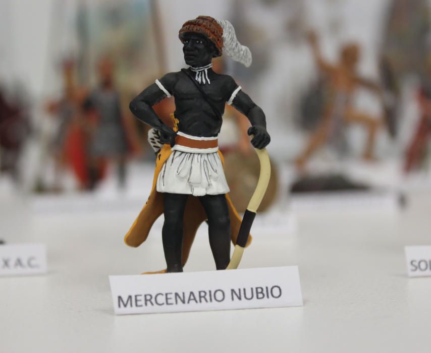 El Archivo Municipal acoge una muestra de soldados realizados por prestigiosos miniaturistas que podrá visitarse hasta el 8 de enero.