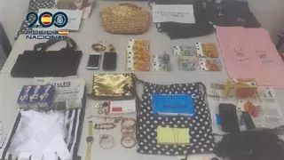 Tres detenidos por estafar 7.900 euros con el timo de 'la estampita' en Estepona