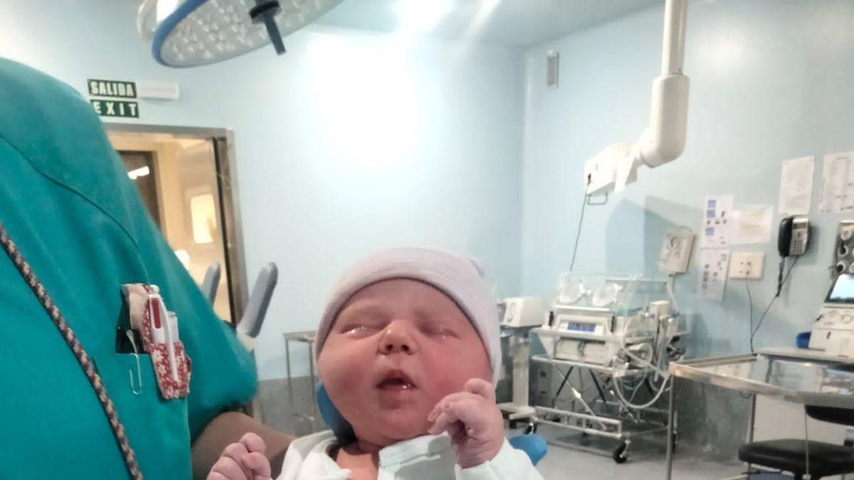 Ruslana, primer bebé nacida de una madre refugiada ucraniana en Extremadura .