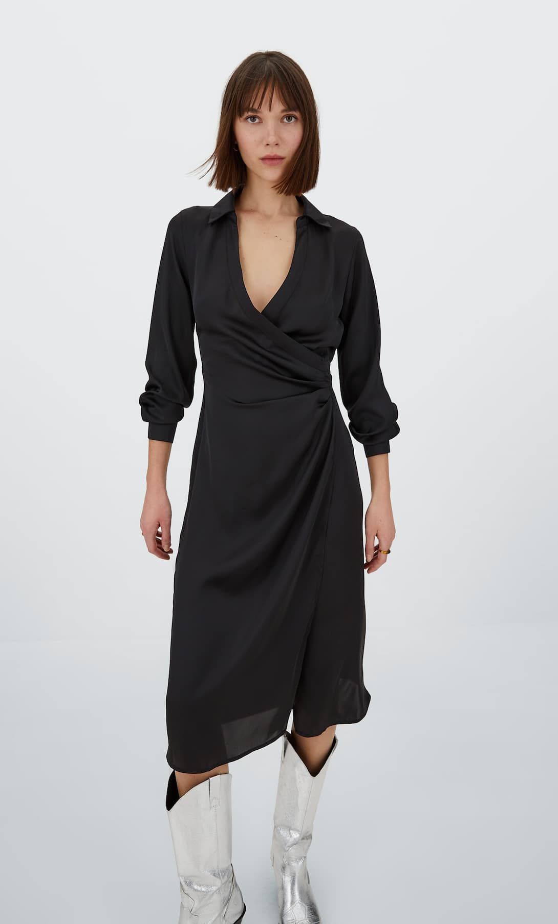 Vestido midi satén negro