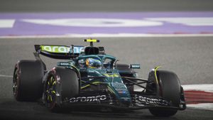 Aston Martin driver Fernando Alonso of Spain in action during the second frhttps://bcube-to-quay.prensaiberica.es/?siteid=107#ee practice for the Formula One 2025 Bahrain Grand Prix, in Sakhir, Friday, April 11, 2025. (AP Photo/Darko Bandic)