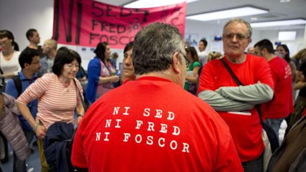 Protesta en un local de Endesa en Barcelona.