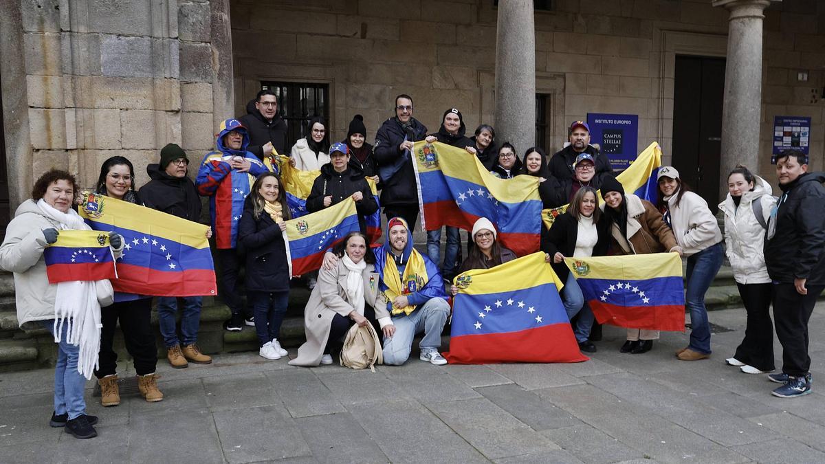 CONCENTRACION VENEZOLANOS EN SANTIAGO DE COMPOSTELA .