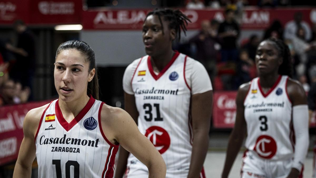 Flores, Gueye y Bankolé, tras el duelo ante el Fenerbahce