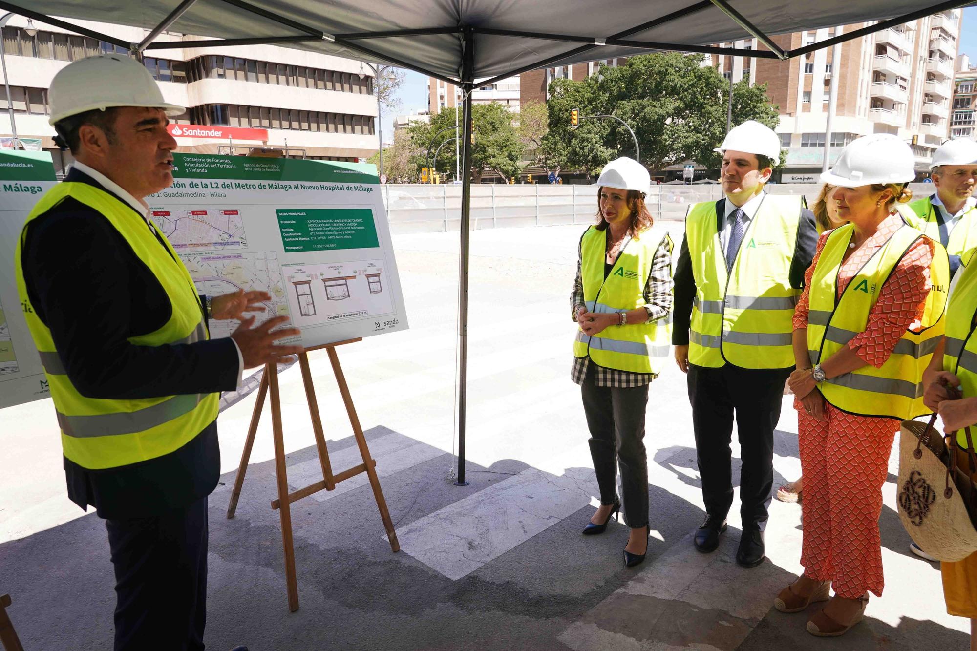 La consejera de Fomento de la Junta, Rocío Díaz, visita las obras del prolongación de la Línea 2 del metro de Málaga.
