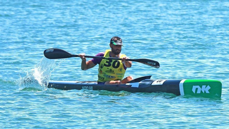 Walter Bouzán buscará clasificarse para el Mundial de kayak de mar en la Copa de España, este fin de semana, en Vigo