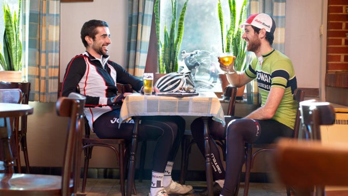 Los &quot;cafés ciclistas&quot; de Flandes combinan la atención al cicloturista con la degustación de cervezas