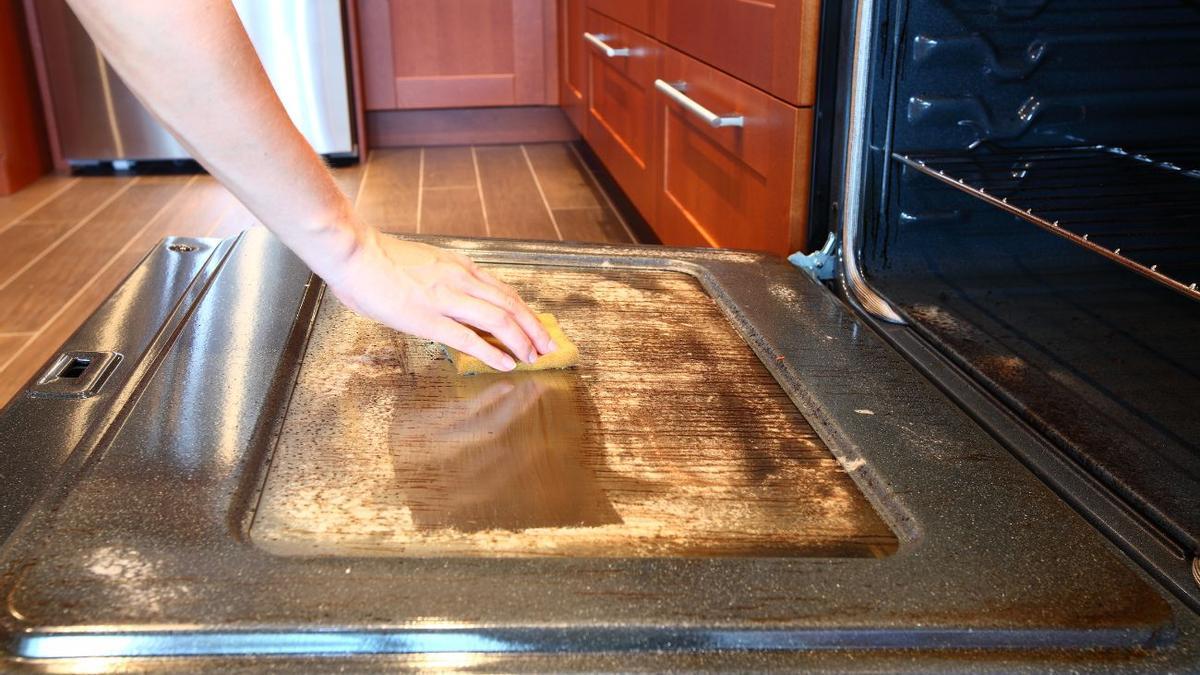 CÓMO LIMPIAR EL HORNO MUY SUCIO | El secreto revelado: cómo limpiar el horno muy sucio con ingredientes caseros