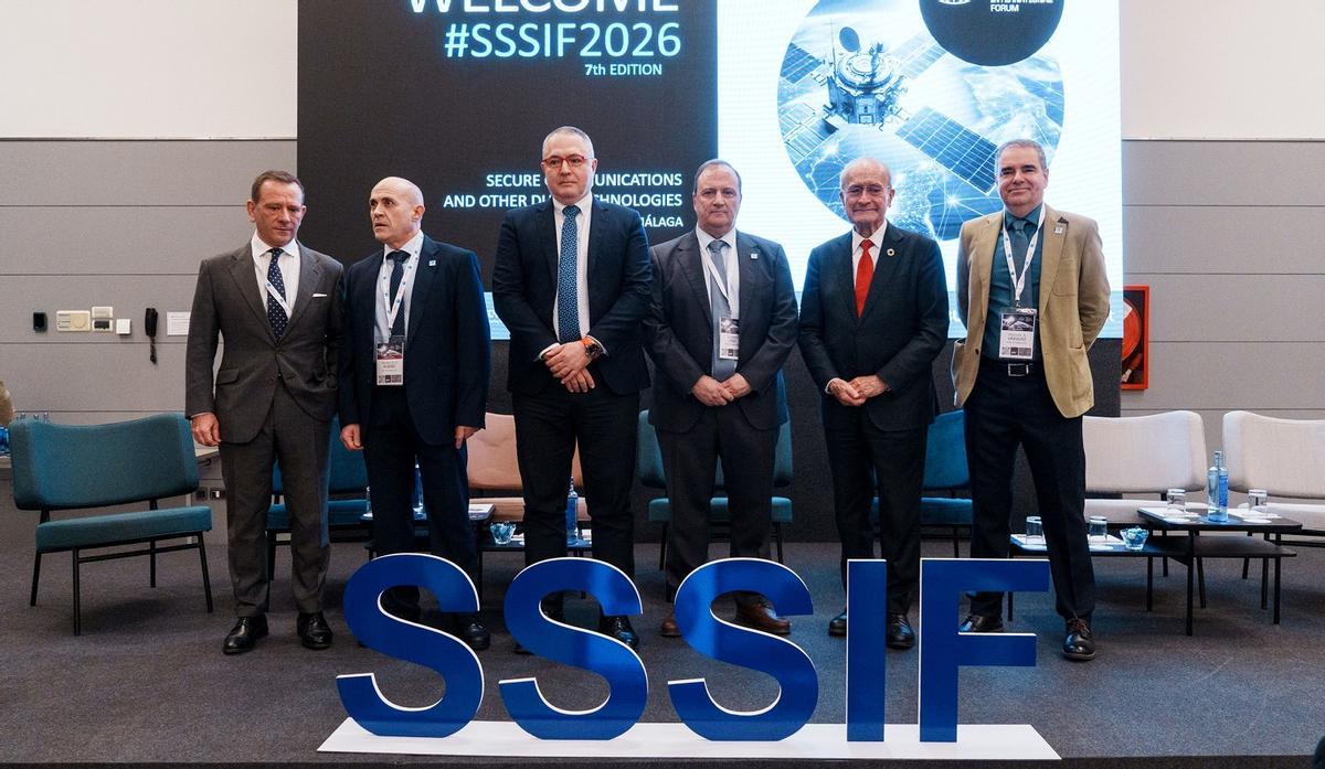 Antonio Castro, Francisco Rubiño, Juan Carlos Cortés, Vicente Díaz, Francisco de la Torre, y Miguel Ángel Vázquez, en la inauguración del foro SSSIF 2026 en Málaga.