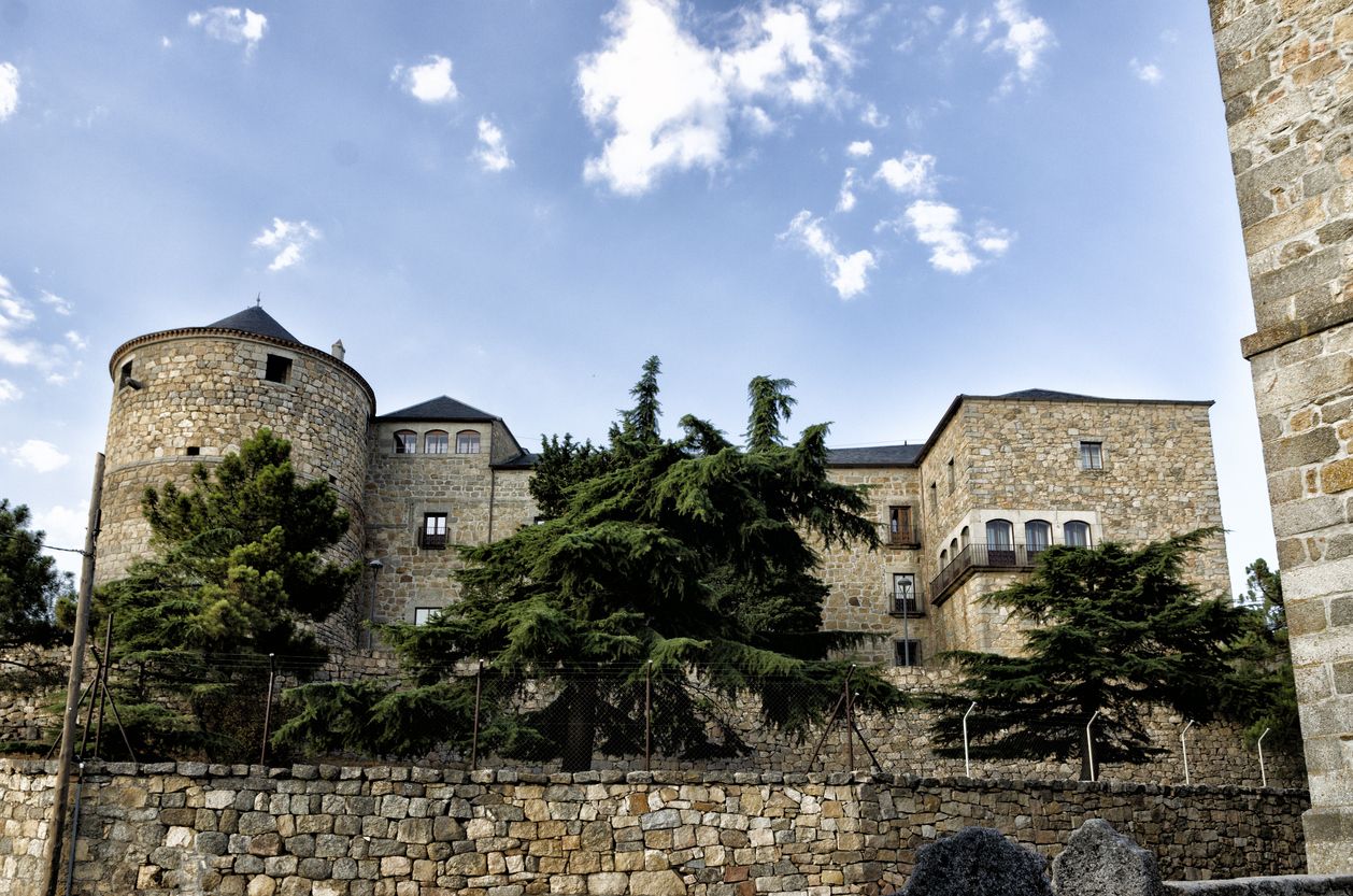 El castillo Magalia en Las Navas del Marqués.
