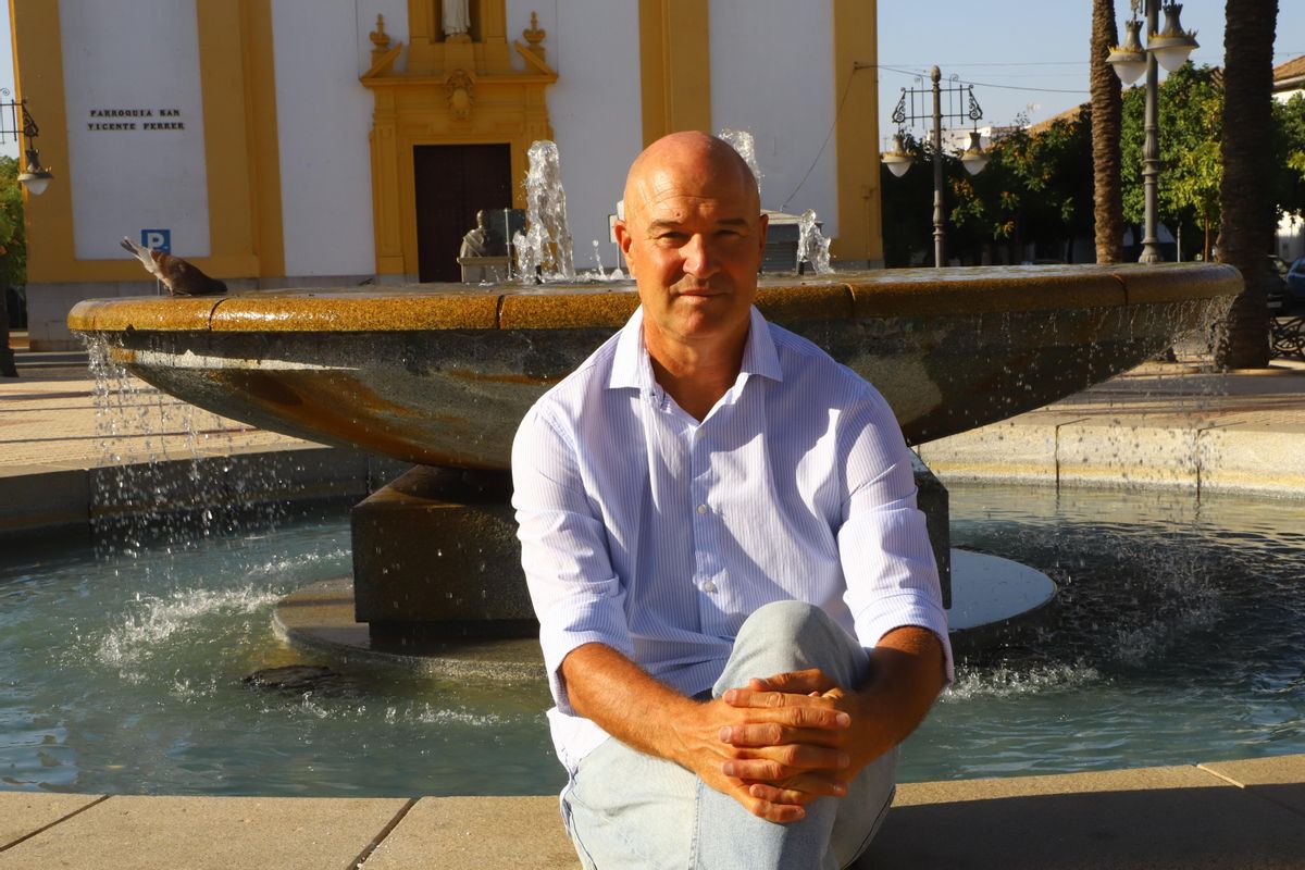 Rafael Berges en la Plaza de Cañero.