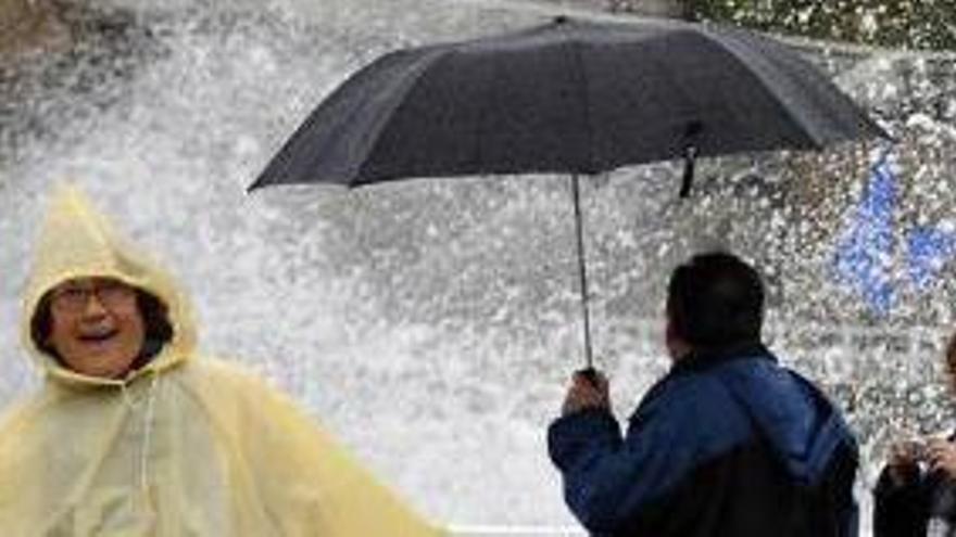 Alerta en 40 provincias por lluvia y viento