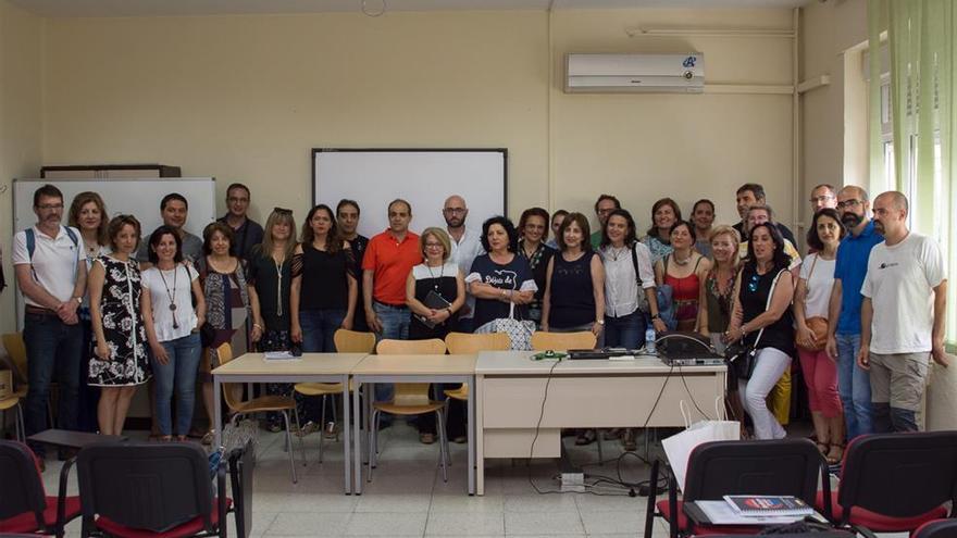 Los colegios públicos de Badajoz piden que con el Plan Experiencia contraten conserjes