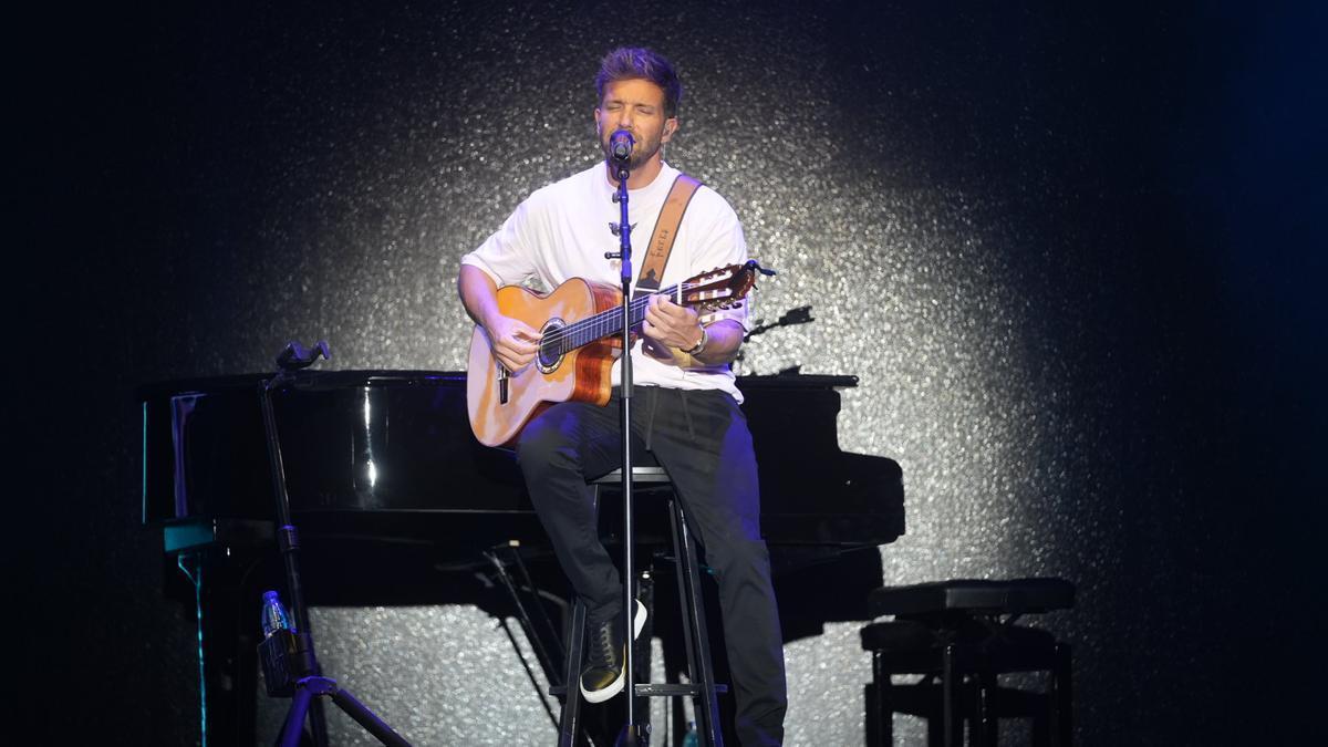 Pablo Alborán durante un concierto en Pozoblanco.