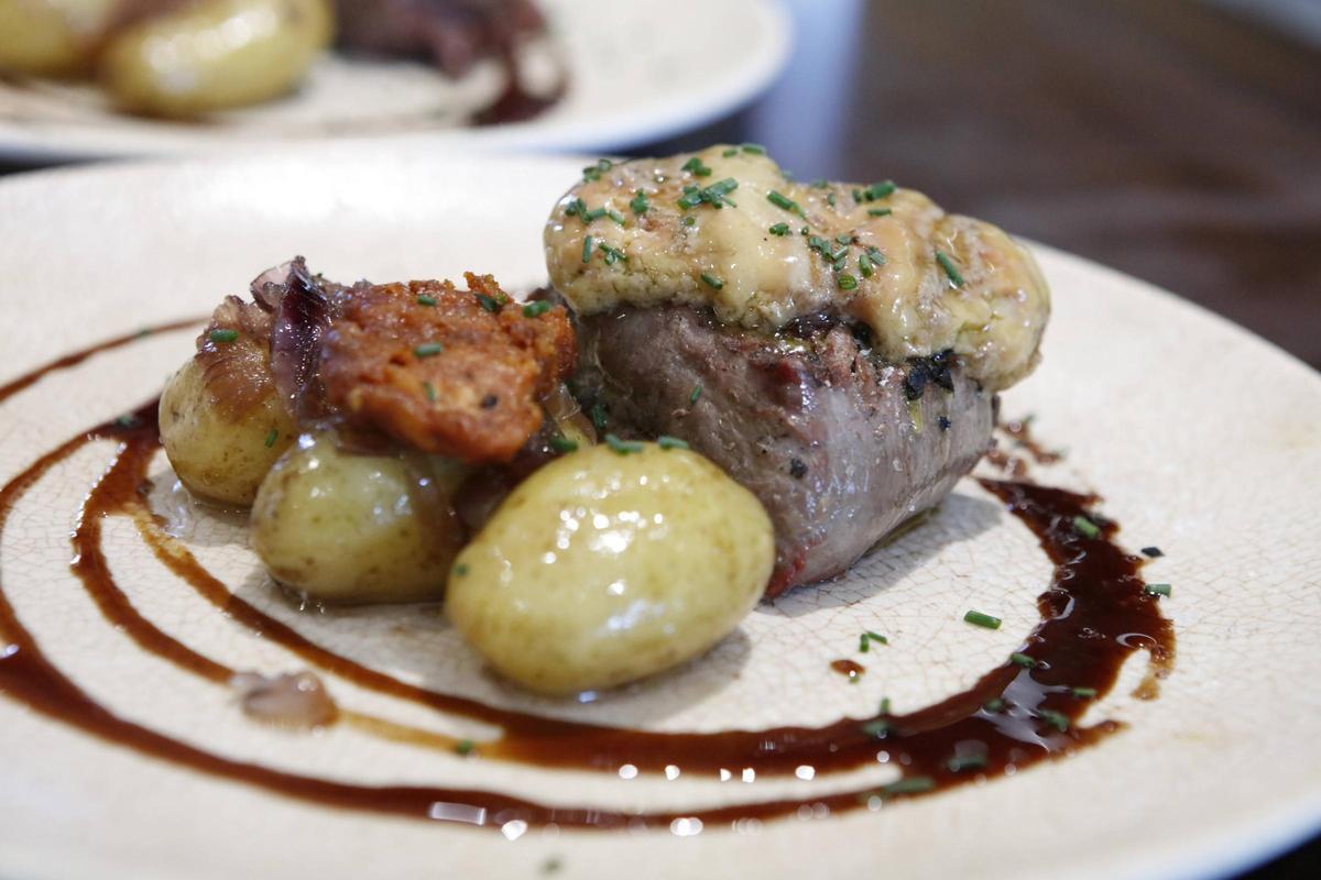 Mallorquinische Klassiker und Premium-Fleisch gibt es beim Ca's Cavallet.