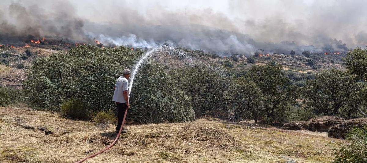 GALERÍA | La residencia de Fermoselle, desalojada por el incendio