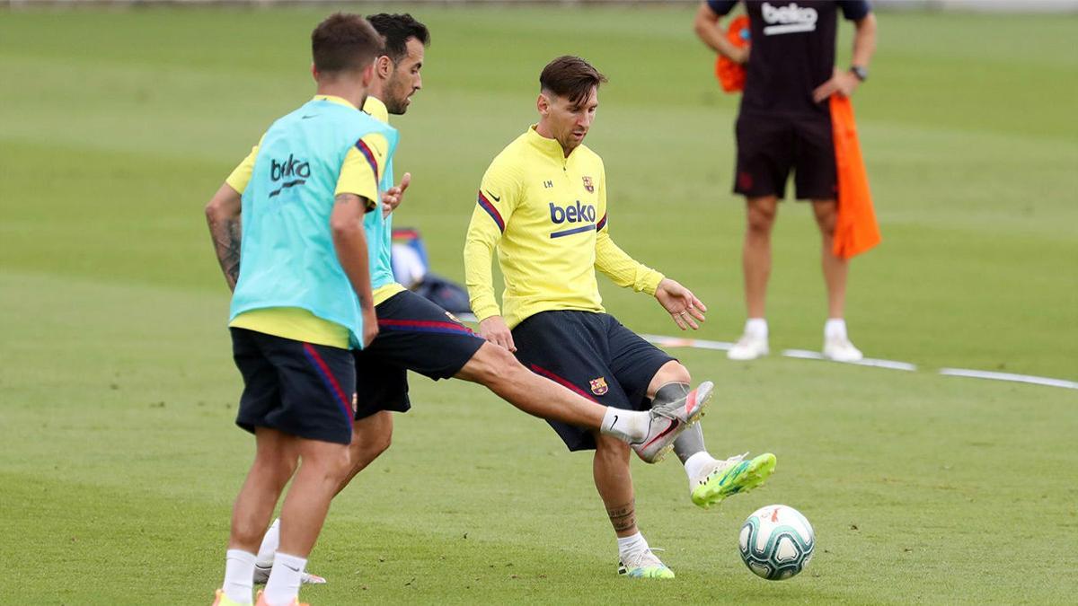 El Barça entrena antes de viajar a Villarreal