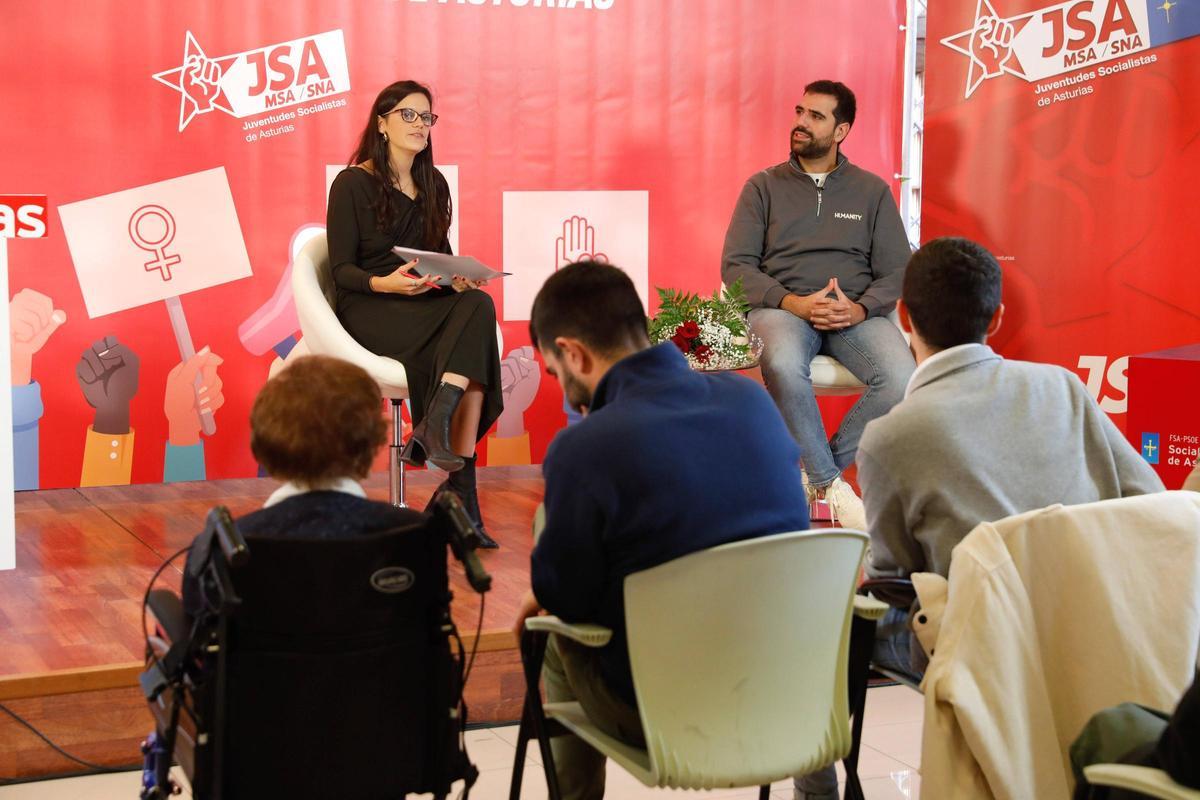 Maricuela, la histórica socialista, homenajeada en Avilés