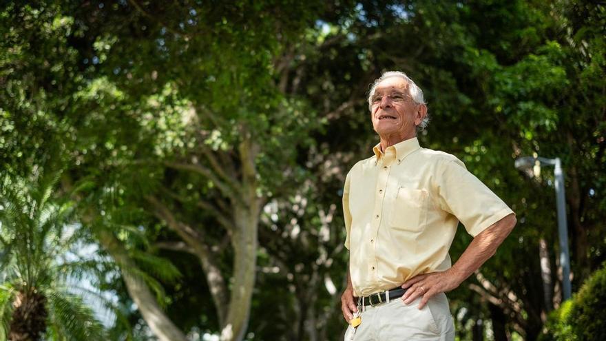 Buenavista del Norte Names Longtime Scottish Resident Ronald Mackay Adoptive Son