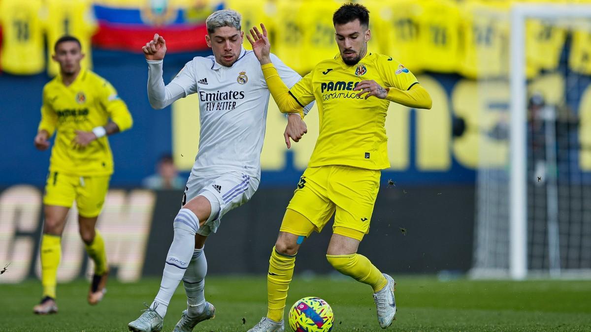 Fede Valverde y Álex Baena en el Villarreal - Real Madrid de 2023