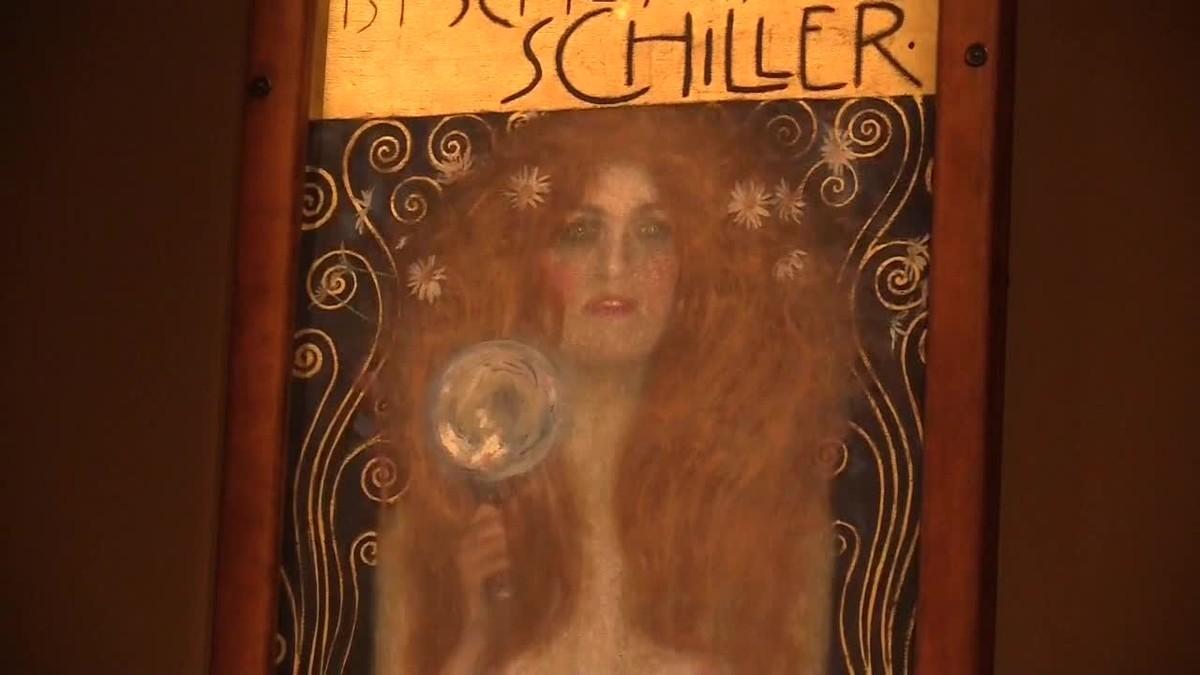 Veure Klimt penjat a 12 metres d’altura a Viena.