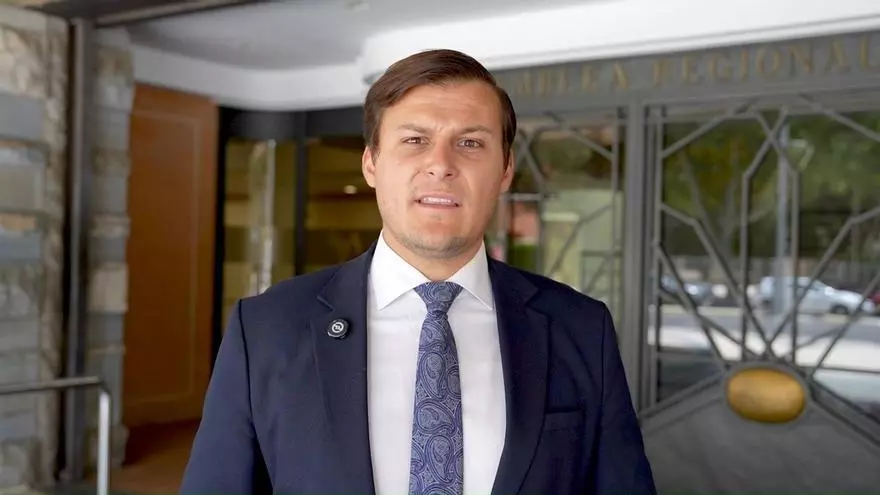 Vox denuncia la "espantada" de la consejera de Salud y el bloqueo del debate en el Pleno por los presuntos casos de corrupción en el SMS