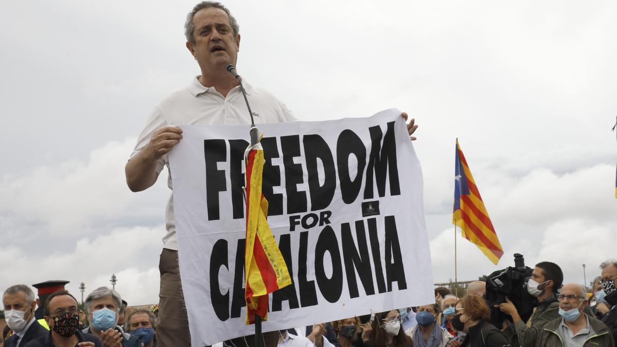 L&#039;exconseller de la Generalitat Joaquim Forn a la seva sortida de la presó de Lledoners en ser indultat.