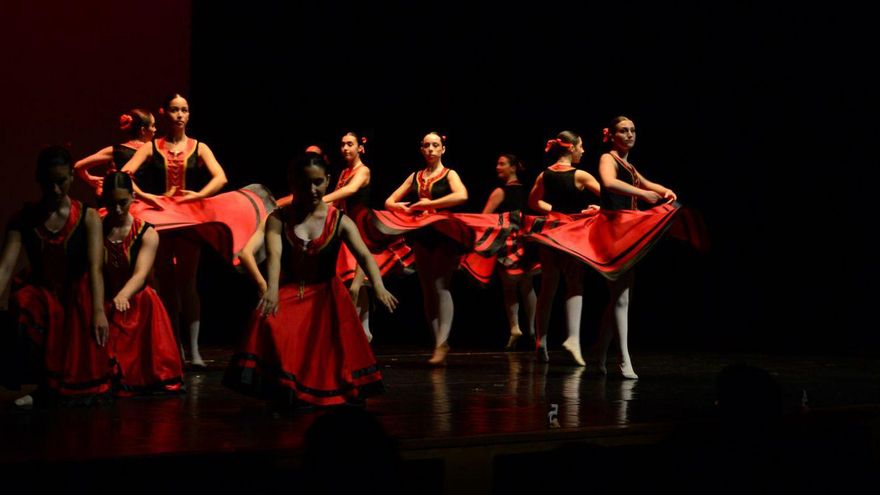 Danza de una noche de verano. | G. NÚÑEZ
