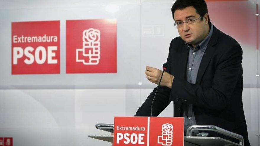 Óscar López exige la retirada de la &quot;ley Wert&quot; y no aplazarla a otro consejo