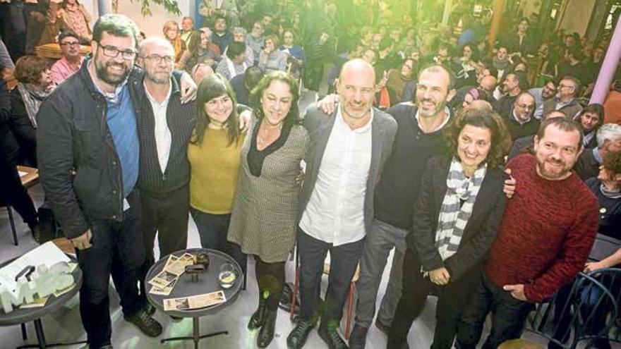 Destacados cargos de Més, en el cierre de campaña electoral.