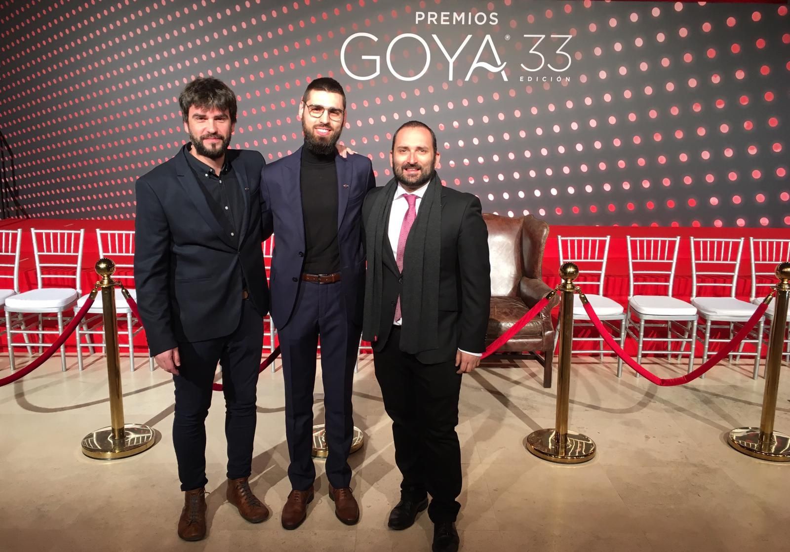 Joan Bover, a la izquierda, con Carles Bover y Marcos Cabotá en los Goya 2019