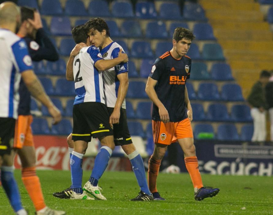 El Hércules remonta al Mestalla con goles de Pablo Íñiguez y Carlos Martínez