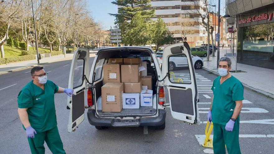 Reparto de material sanitario de manos de la delegación de la Junta de Castilla y León en Zamora.