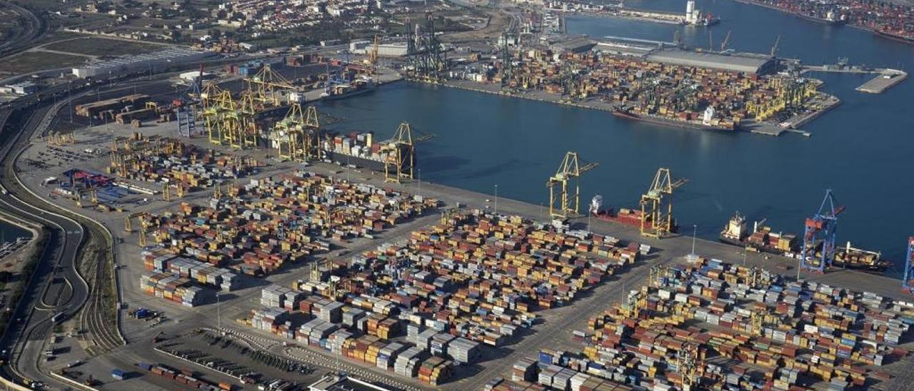 Imagen aérea del puerto de València